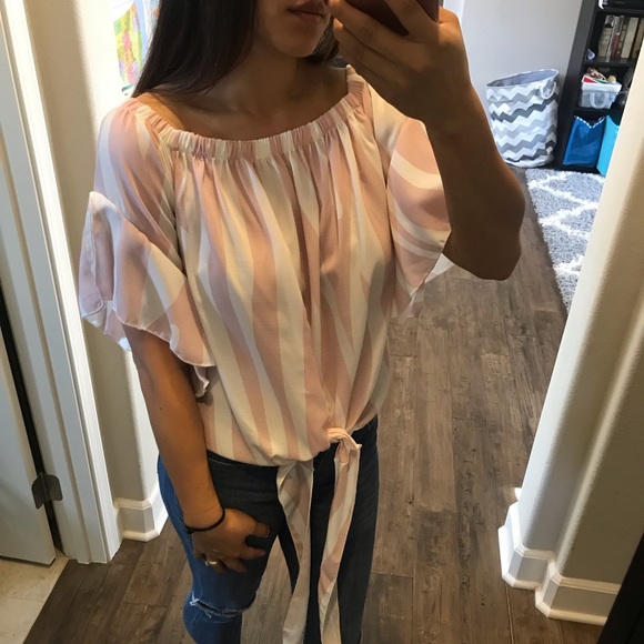 Last 1! Soft pink off shoulder blouse - Picture 7 of 7